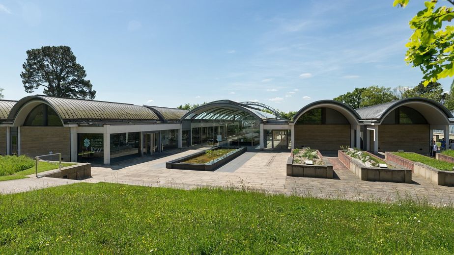 Bilim insanları dünyanın en büyük 'kıyamet kasasını' açtı: Bitki tohumları sahaya çıkıyor